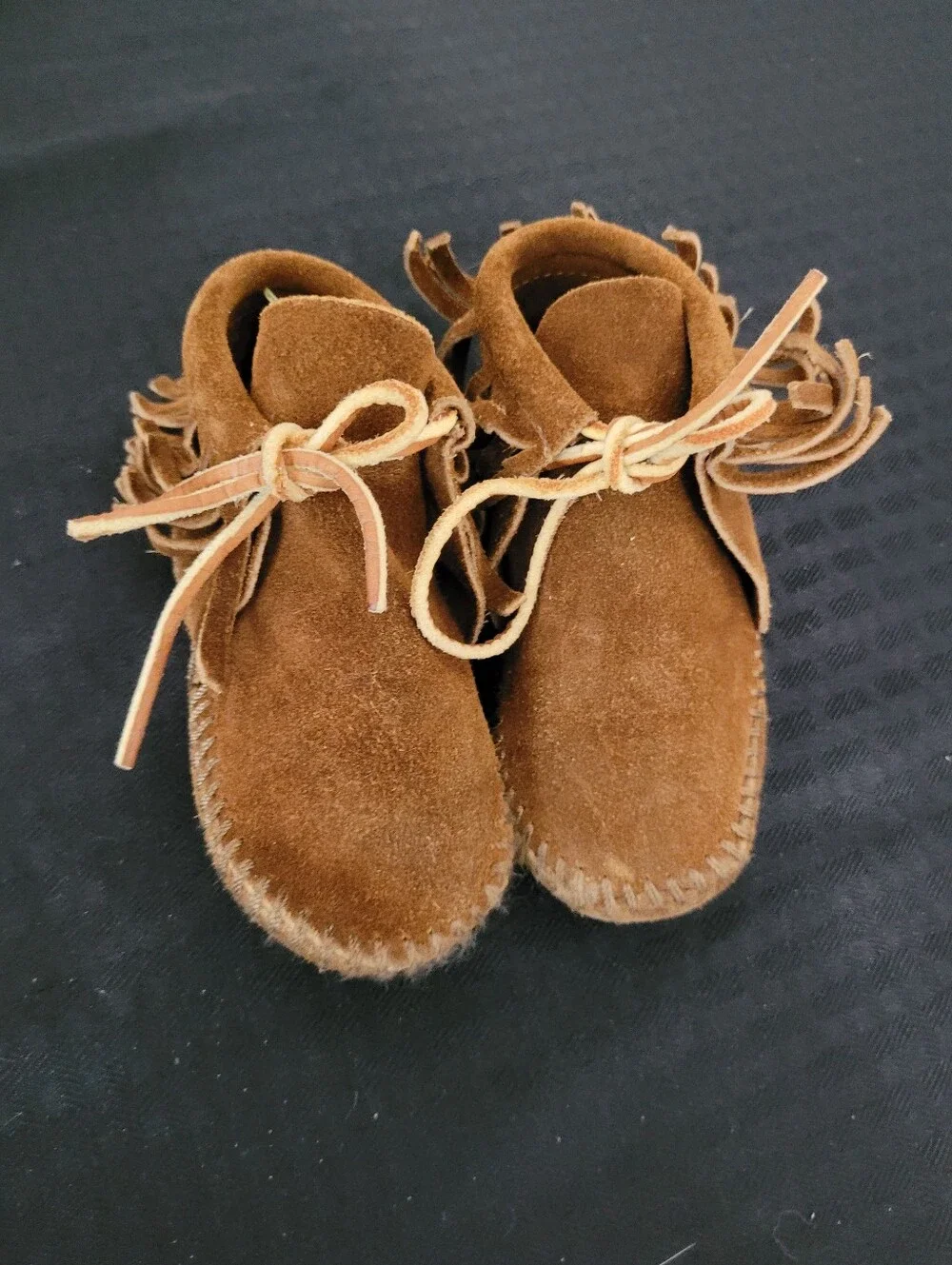 Minnetonka Baby moccasins Fringe Softsole Bootie Size 7 Western Suede